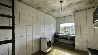 Casa - Sobrado com 3 quartos (sendo 2 suite(s)) a 1500,00 metros praia.