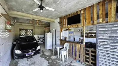 Casa - Sobrado com 3 quartos (sendo 2 suite(s)) a 1500,00 metros praia.