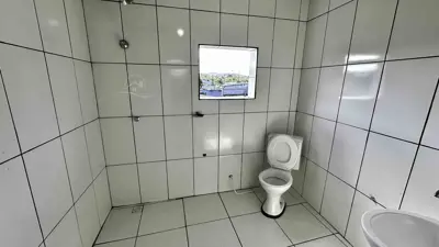 Casa - Sobrado com 3 quartos (sendo 2 suite(s)) a 1500,00 metros praia.