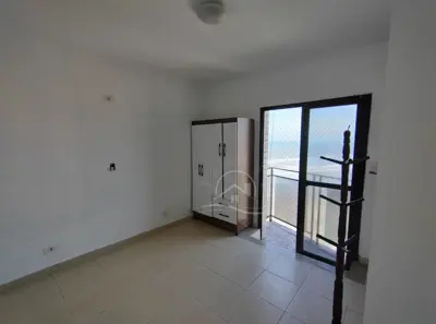Apartamento - Triplex com 5 quartos (sendo 5 suite(s)) a 0,00 metros praia.