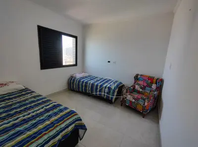 Apartamento - Triplex com 5 quartos (sendo 5 suite(s)) a 0,00 metros praia.