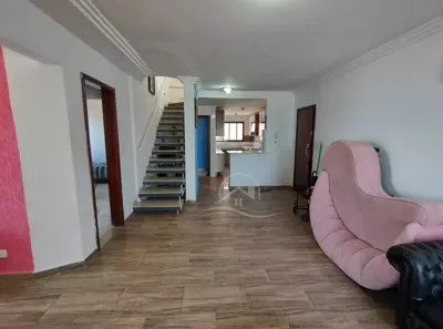Apartamento - Triplex com 5 quartos (sendo 5 suite(s)) a 0,00 metros praia.