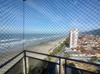 Apartamento - Triplex com 5 quartos (sendo 5 suite(s)) a 0,00 metros praia.