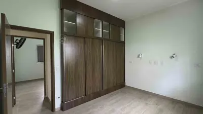 Casa - Térrea com Edícula com 3 quartos (sendo 1 suite(s)) a 350,00 metros praia.
