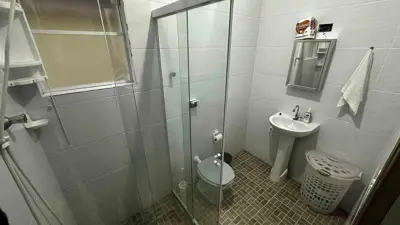 Casa - Térrea com 2 quartos (sendo 1 suite(s)) a 600,00 metros praia.