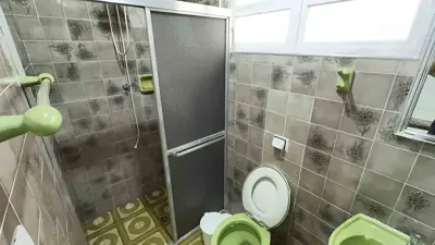 Casa - Térrea com 3 quartos (sendo 1 suite(s)) a 700,00 metros praia.