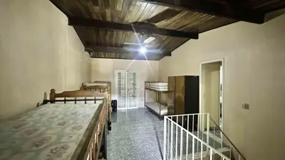 Casa - Sobrado com 3 quartos (sendo 1 suite(s)) a 400,00 metros praia.