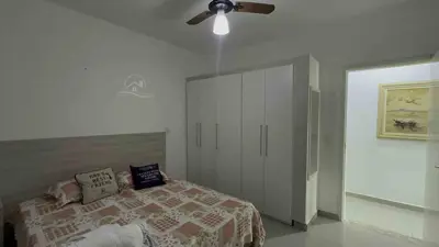 Casa - Sobrado com 5 quartos (sendo 5 suite(s)) a 100,00 metros praia.