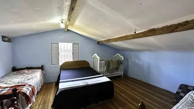 Casa - com Mezanino com 4 quartos (sendo 1 suite(s)) a 300,00 metros praia.