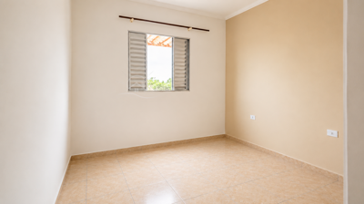 Casa - Sobrado com 4 quartos (sendo 0 suite(s)) a 1000,00 metros praia.
