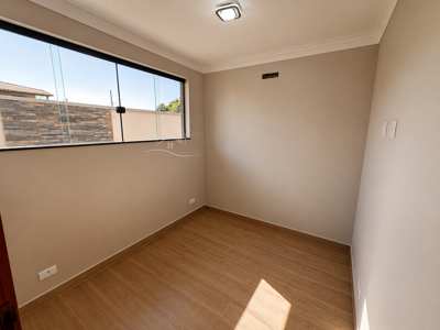 Kitnet - Ampla com 1 quartos  a 900,00 metros praia.