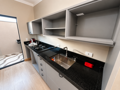Kitnet - Ampla com 1 quartos (sendo 0 suite(s)) a 900,00 metros praia.