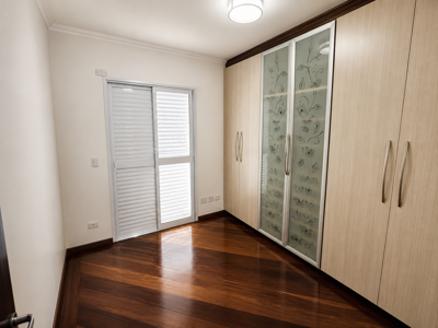 Apartamento - Alto com 3 quartos (sendo 1 suite(s)) a 700,00 metros praia.