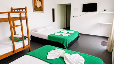 Hotel - Pousada com  quartos  a 800,00 metros praia.