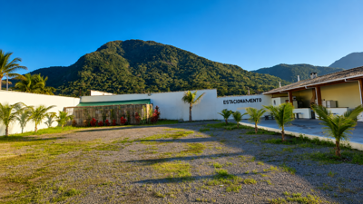 Hotel - Pousada com  quartos  a 800,00 metros praia.