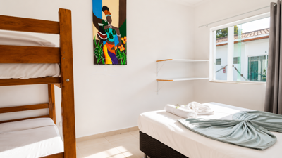 Hotel - Pousada com  quartos  a 800,00 metros praia.