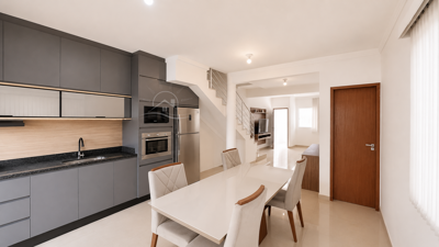 Casa - Sobrado com 3 quartos (sendo 1 suite(s)) a 2500,00 metros praia.