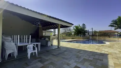 Casa - Sobrado com 4 quartos (sendo 2 suite(s)) a 30,00 metros praia.
