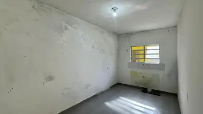Casa - Térrea com 3 quartos  a 1500,00 metros praia.