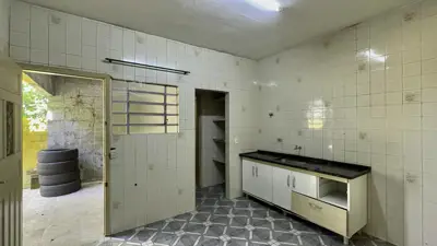 Casa - Térrea com 3 quartos  a 1500,00 metros praia.