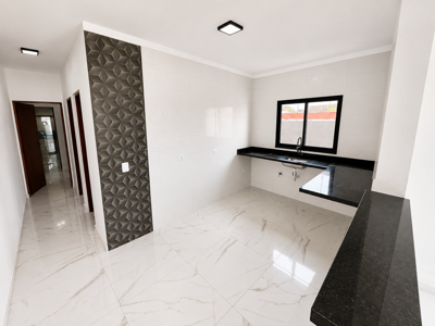 Casa - Térrea com piscina com 2 quartos (sendo 1 suite(s)) a 300,00 metros praia.