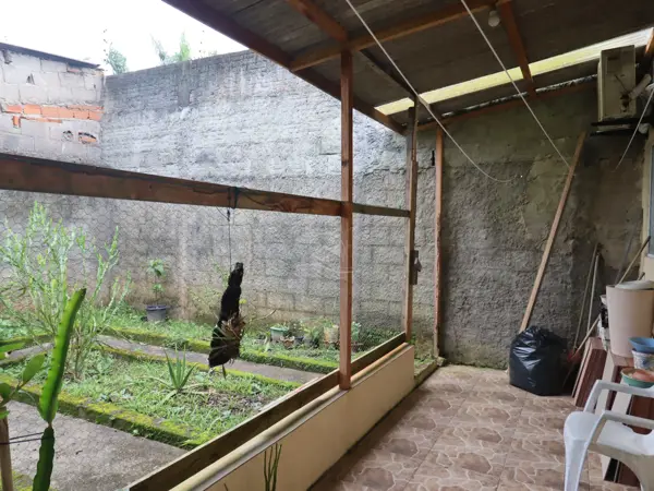 Casa - Térrea com 4 quartos  a 1500,00 metros praia.