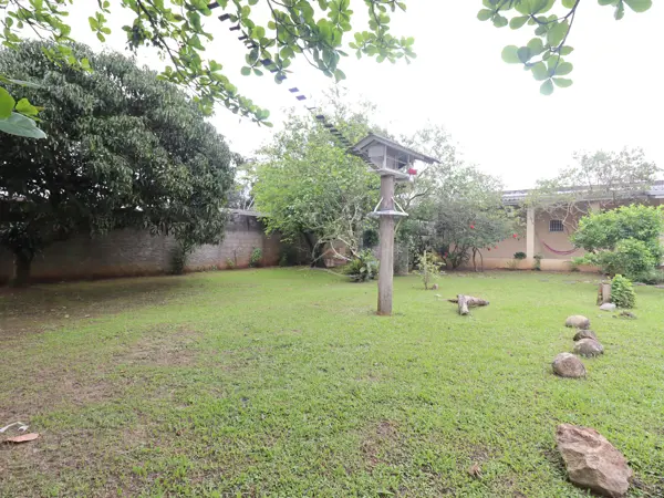 Casa - Térrea com 4 quartos  a 1500,00 metros praia.