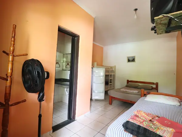 Hotel - Pousada com  quartos  a 800,00 metros praia.