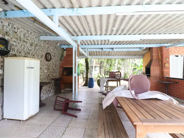 Hotel - Pousada com  quartos  a 800,00 metros praia.