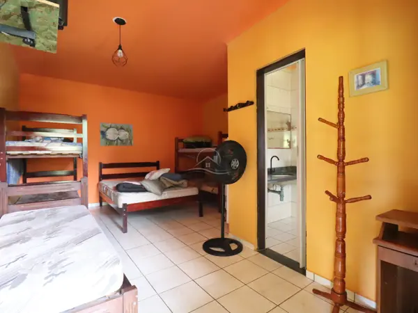 Hotel - Pousada com  quartos  a 800,00 metros praia.