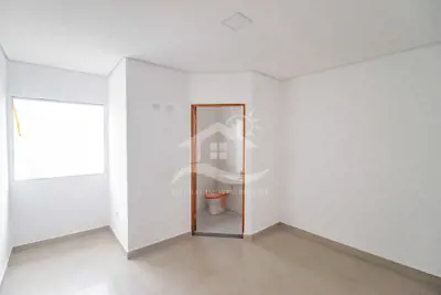 Casa - Térrea com 2 dormitórios (sendo 1 suite(s)) a 2000,00 metros praia.