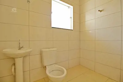 Casa - Térrea com 2 dormitórios (sendo 1 suite(s)) a 0,00 metros praia.