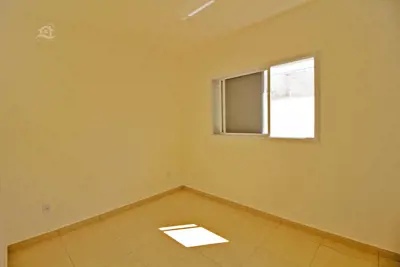 Casa - Térrea com 2 dormitórios (sendo 1 suite(s)) a 0,00 metros praia.