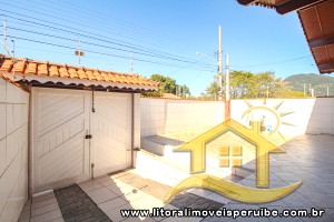 Casa - Térrea com 2 dormitórios (sendo 1 suite(s)) a 1000,00 metros praia.