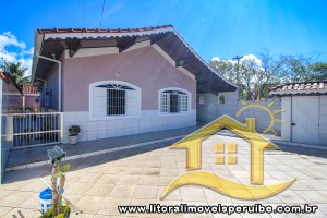 Casa - Térrea com 2 dormitórios (sendo 1 suite(s)) a 1000,00 metros praia.