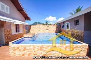 Casa - Térrea com 2 dormitórios (sendo 1 suite(s)) a 1000,00 metros praia.