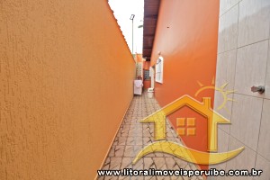 Casa - Térrea com 3 dormitórios (sendo 1 suite(s)) a 0,00 metros praia.