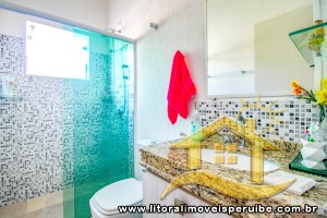 Casa - Térrea com 4 quartos (sendo 4 suite(s)) a 200,00 metros praia.