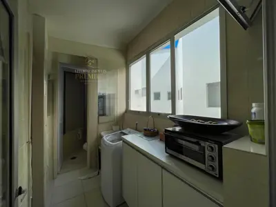 Apartamento - Cobertura com 3 quartos (sendo 1 suite(s)) a 200,00 metros praia.