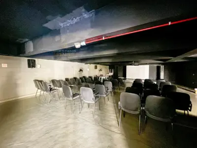 Apartamento - Cobertura com 3 quartos (sendo 1 suite(s)) a 200,00 metros praia.