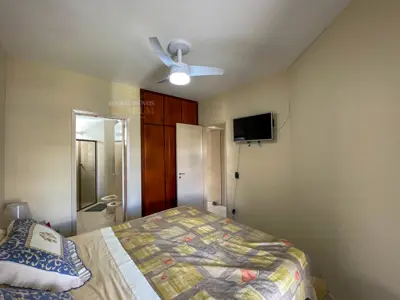 Apartamento - Cobertura com 3 quartos (sendo 1 suite(s)) a 200,00 metros praia.