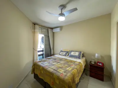 Apartamento - Cobertura com 3 quartos (sendo 1 suite(s)) a 200,00 metros praia.