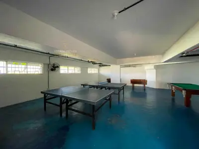 Apartamento - Cobertura com 3 quartos (sendo 1 suite(s)) a 200,00 metros praia.