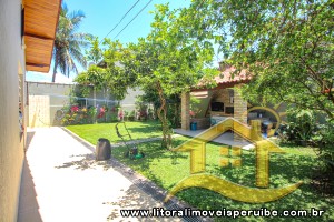 Casa - Térrea com 2 dormitórios (sendo 0 suite(s)) a 600,00 metros praia.
