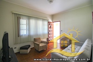 Casa - Térrea com 2 dormitórios (sendo 0 suite(s)) a 600,00 metros praia.