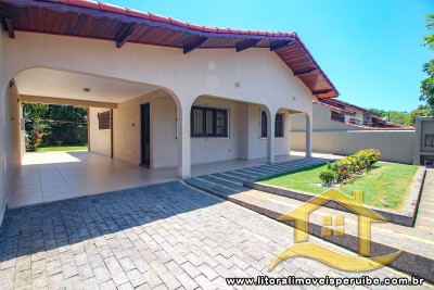 Casa - Térrea com 2 dormitórios (sendo 0 suite(s)) a 600,00 metros praia.