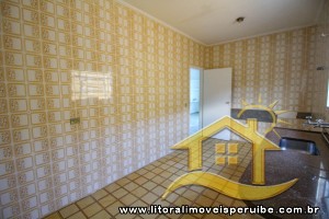 Casa - Térrea com 2 quartos (sendo 1 suite(s)) a 600,00 metros praia.