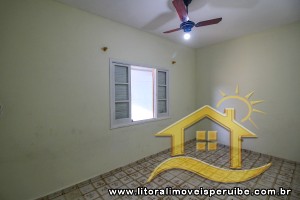 Casa - Térrea com 2 quartos (sendo 1 suite(s)) a 600,00 metros praia.