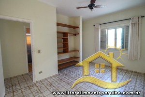 Casa - Térrea com 2 quartos (sendo 1 suite(s)) a 600,00 metros praia.