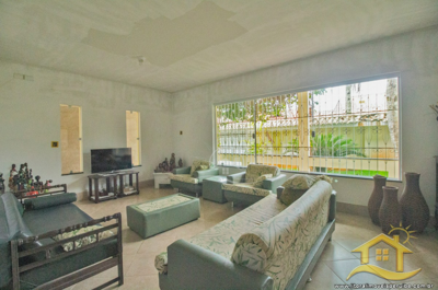 Casa para venda no bairro 137, em Peruíbe / SP.